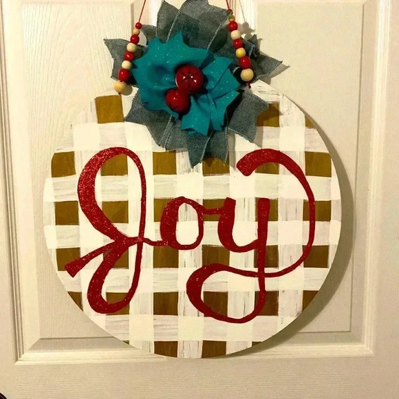 Wooden wreath - Picture 1 of 6